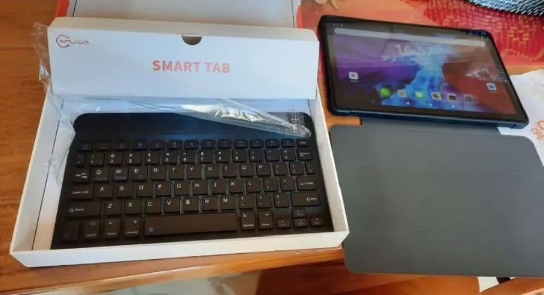 Tablet + mouse + capa com teclado novos - Foto 2