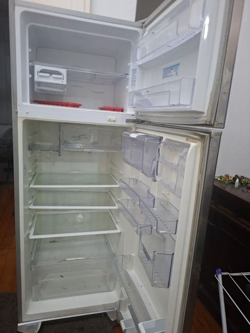 Geladeira Electrolux com defeito - Foto 2