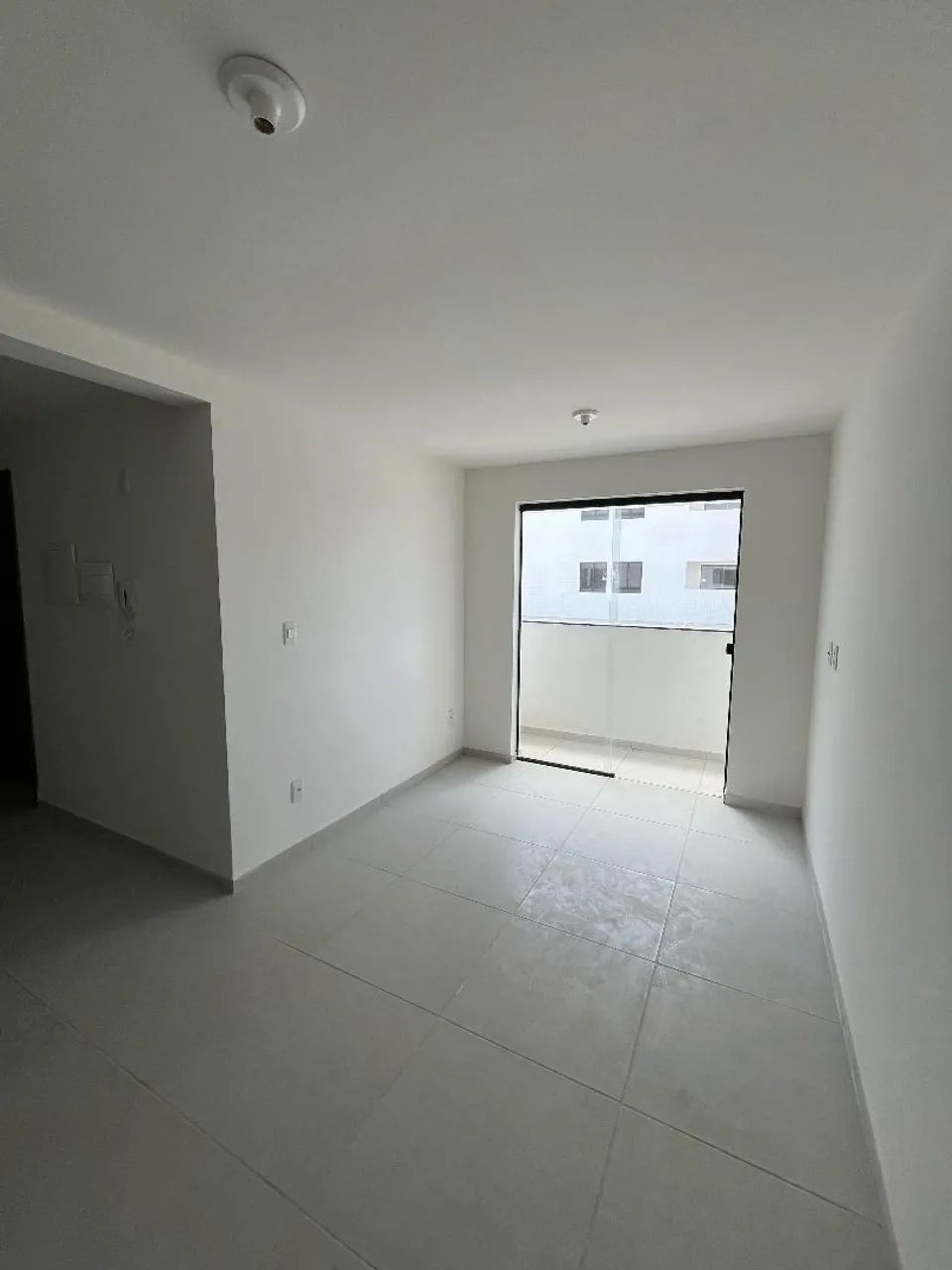 Alugo Apartamento Térreo com 2 Quartos no Valentina 