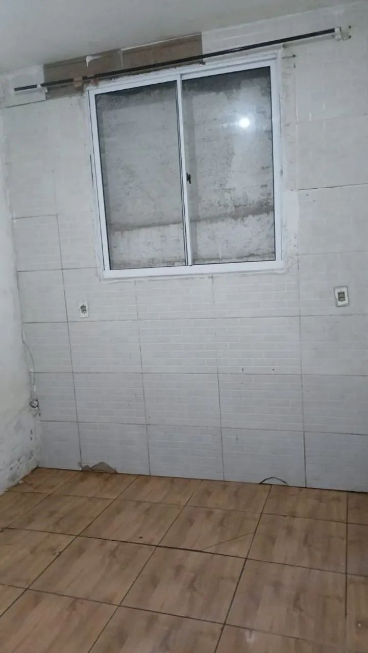 Alugo Kitnet Semi-imobiliada com Água e Luz incluso - Foto 3