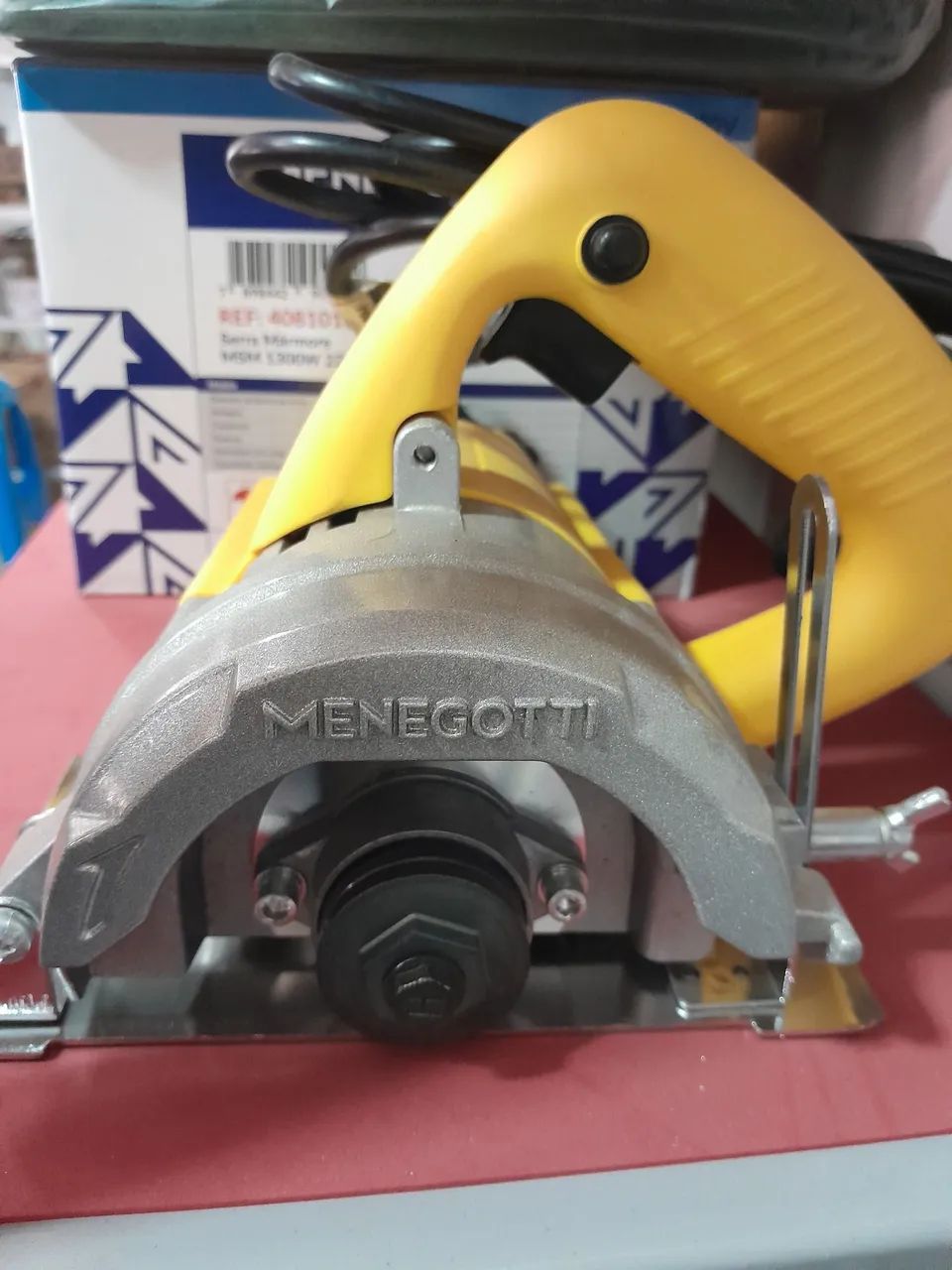 Serra Mármore Menegotti - 1300w - R$ 249,90 - Foto 2