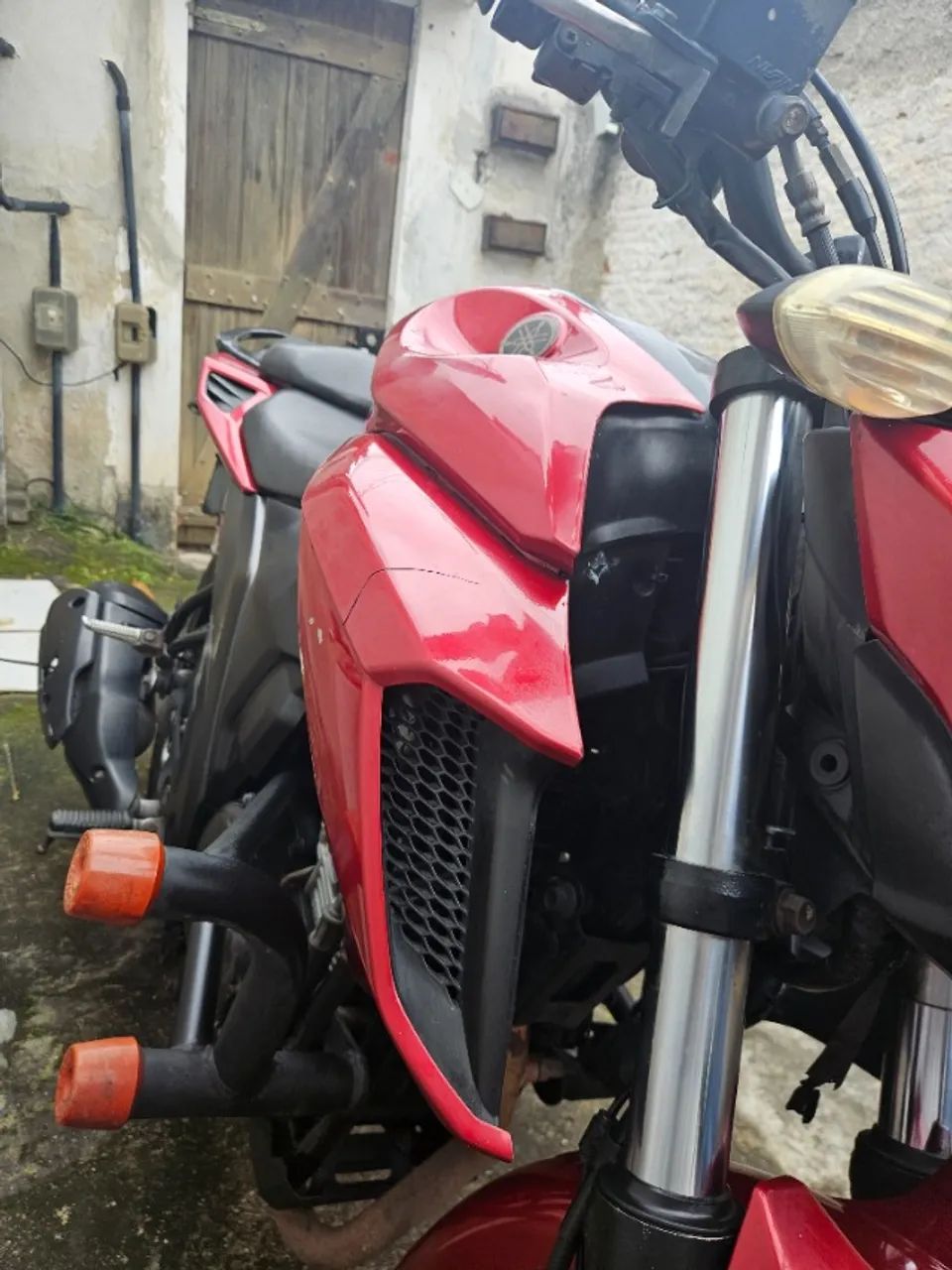 Fz 25 vermelha  - Foto 2