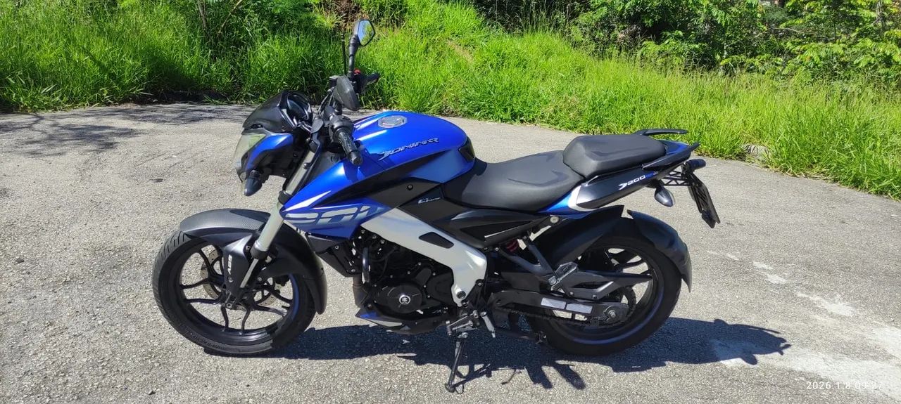 Bajaj Dominar 200cc 2023  - Foto 3