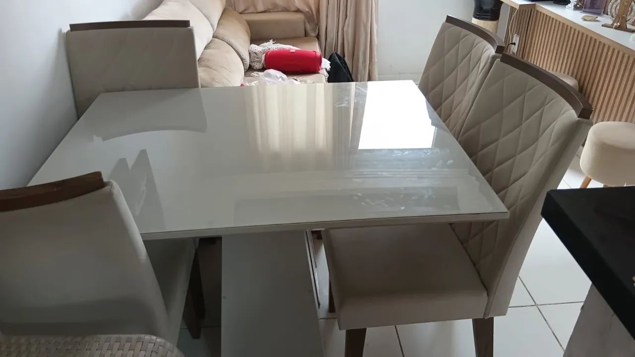 CONJUNTO DE MESA TAMPO EM VIDRO CONSERVADA!! - Foto 3
