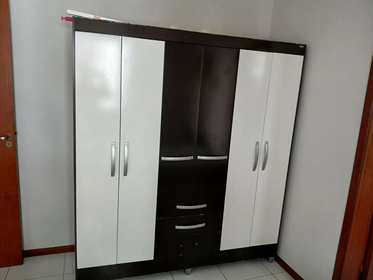 Guarda roupa + base cama box + cama solteiro sem colchão,, tudo para doação. Retirar em Pa - Foto 2
