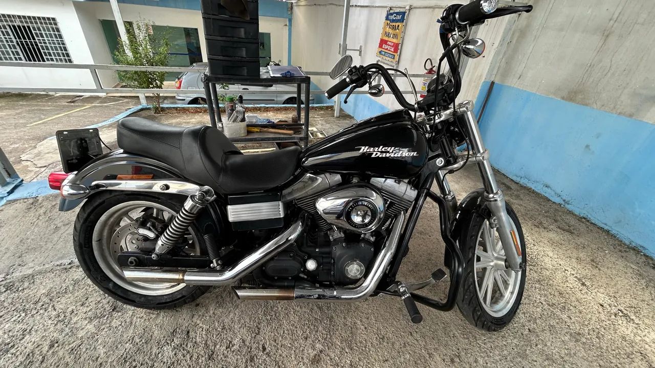 Herley Davidson Dyna FXD conservada