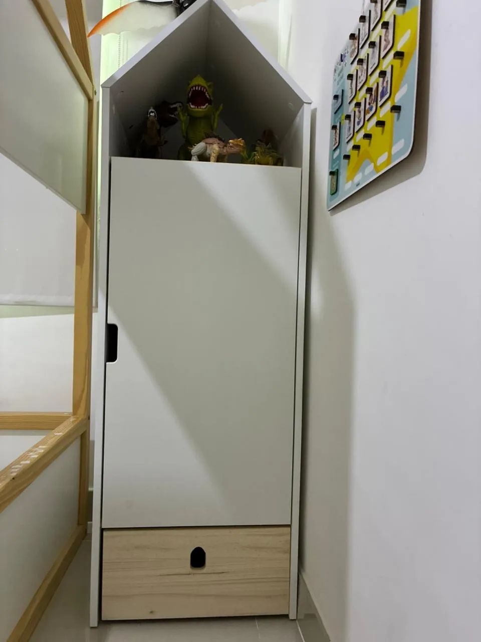 Armário modelo casinha 
