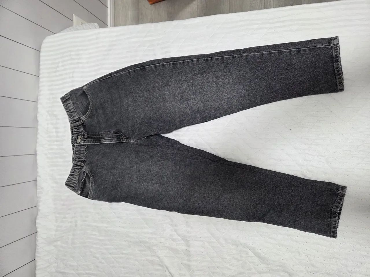 Calça jeans moderna em lavagem cinza escuro/grafite 