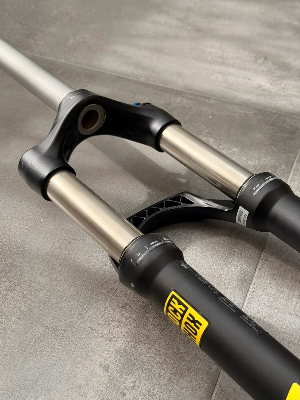 Suspensão Rockshox - XC30 - Aro 29  - Foto 5