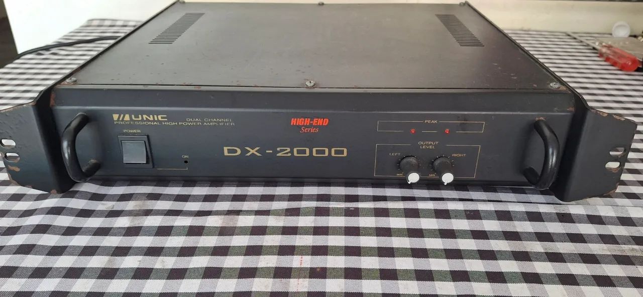 Amplificador Unic DX-2000