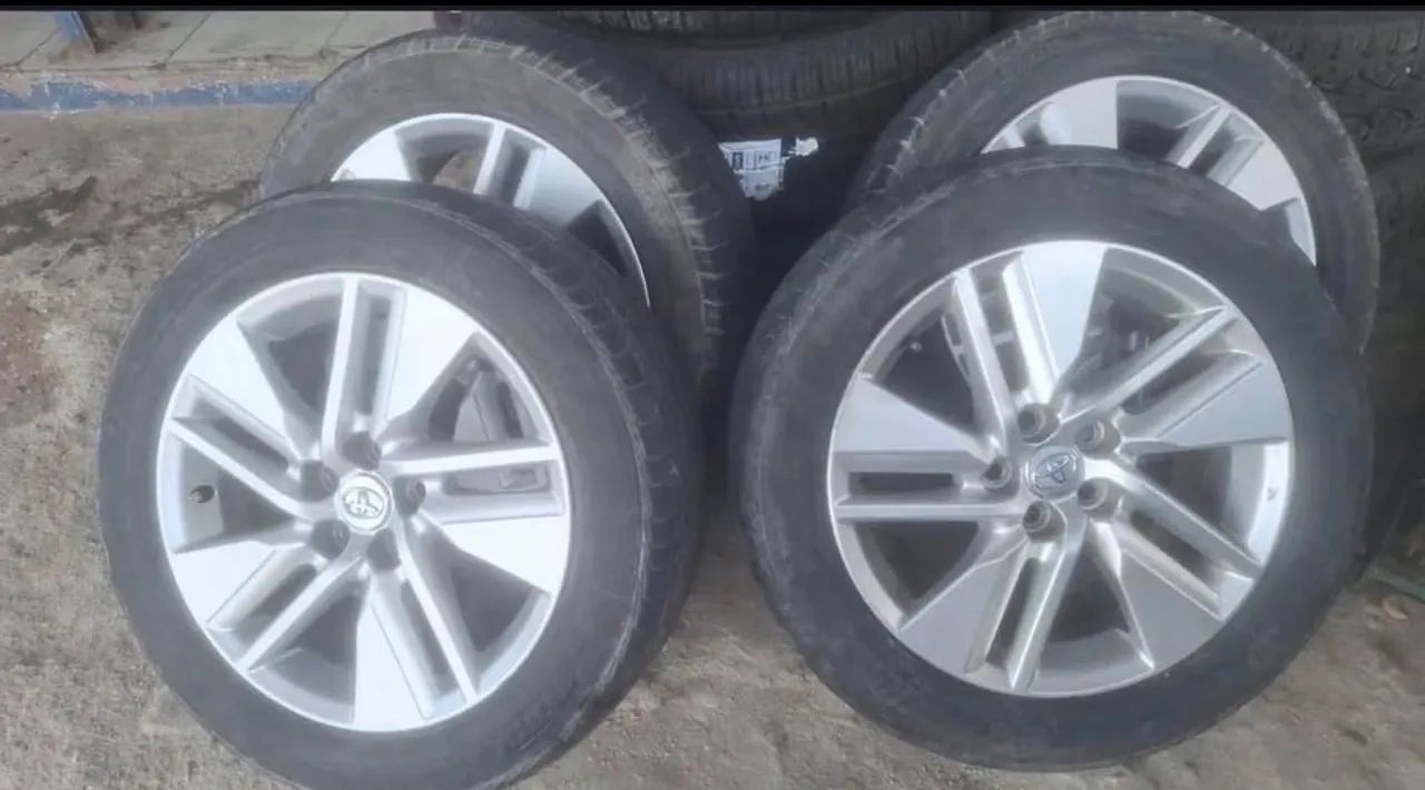 RODAS 16 COROLLA COM PNEUS 