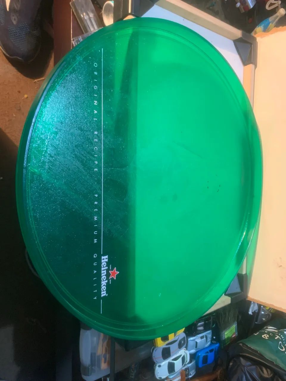 Bandeja para servir Heineken. 