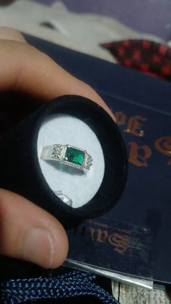 Anel seminovo