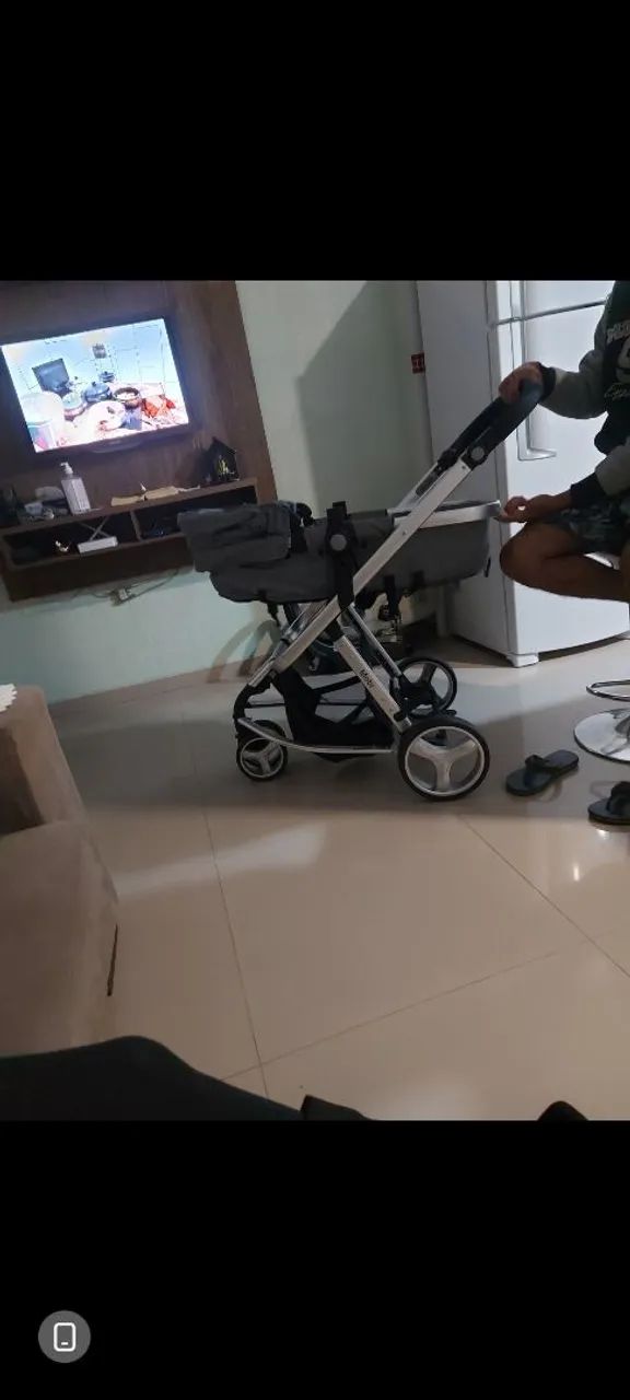 Carrinho mobi com bebe conforto safety 1st usado  - Foto 2