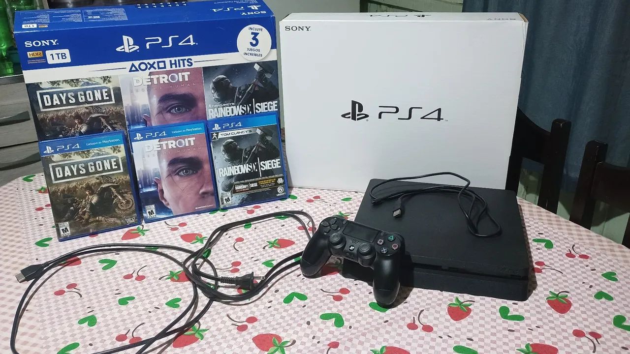 Playstation 4 Slim