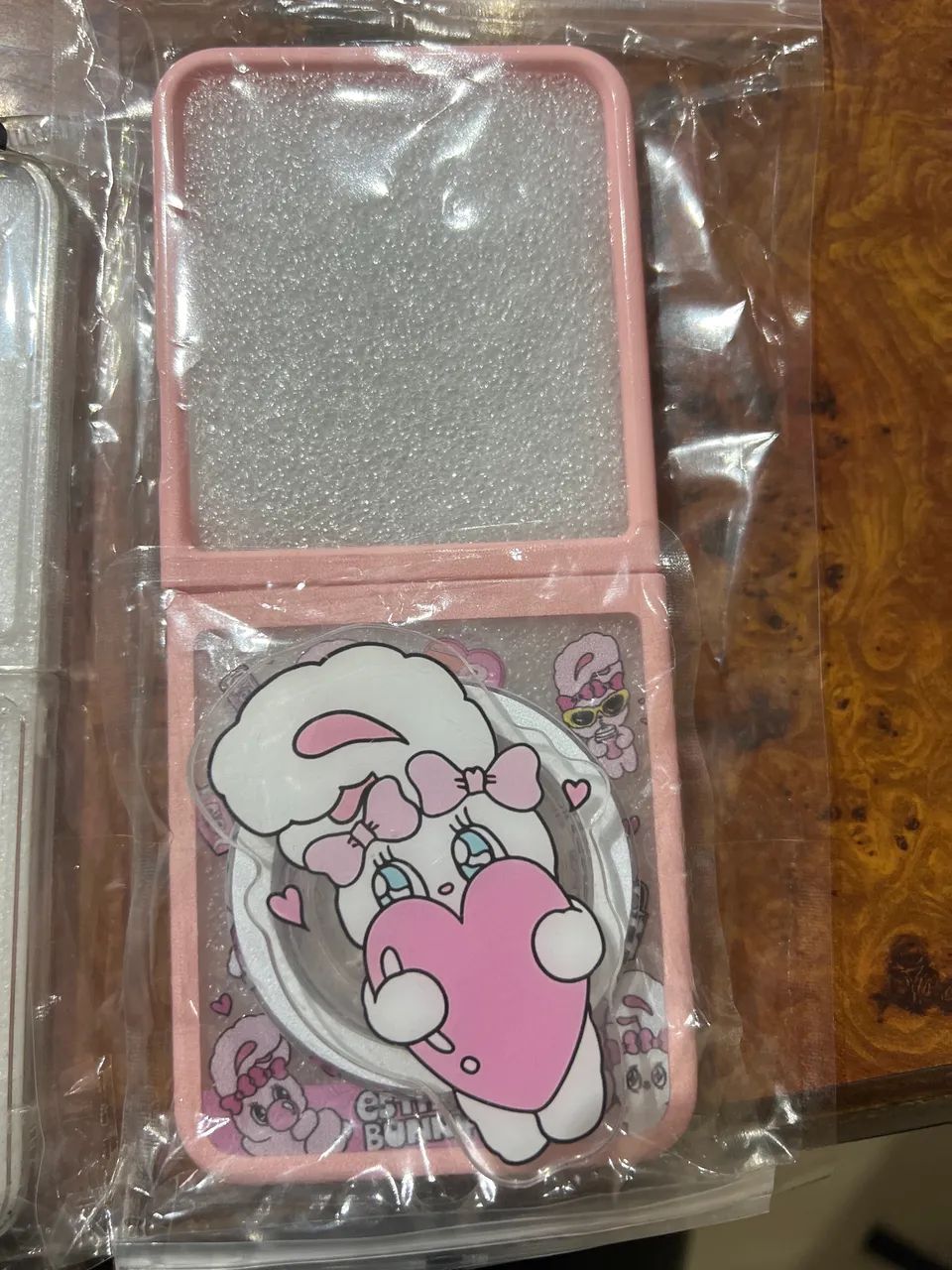 Três capas para Samsung Galaxy Z Flip 6 - Foto 4