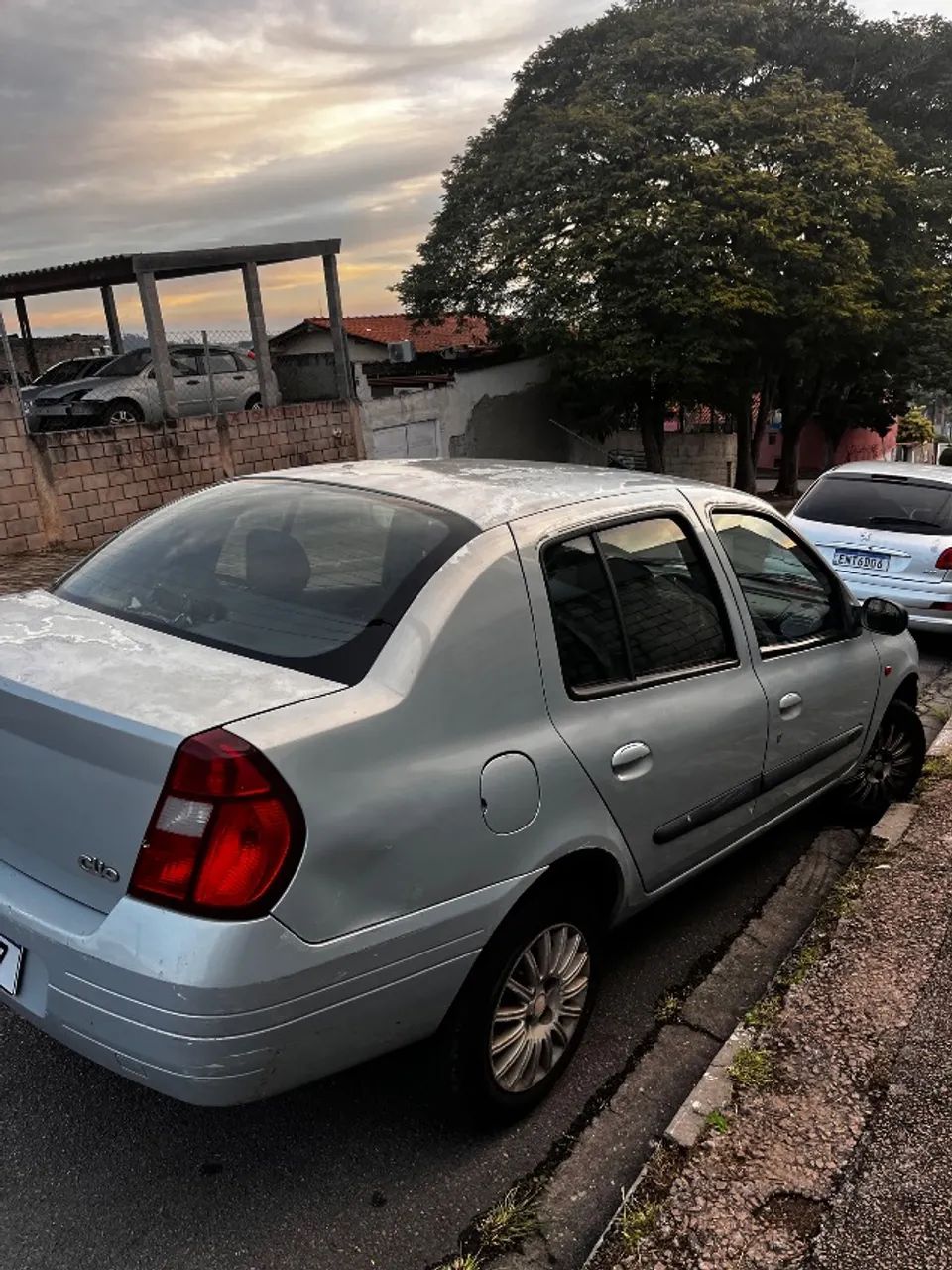Renault Clio RN/ Expression 1.0 5P 2003 - Foto 2