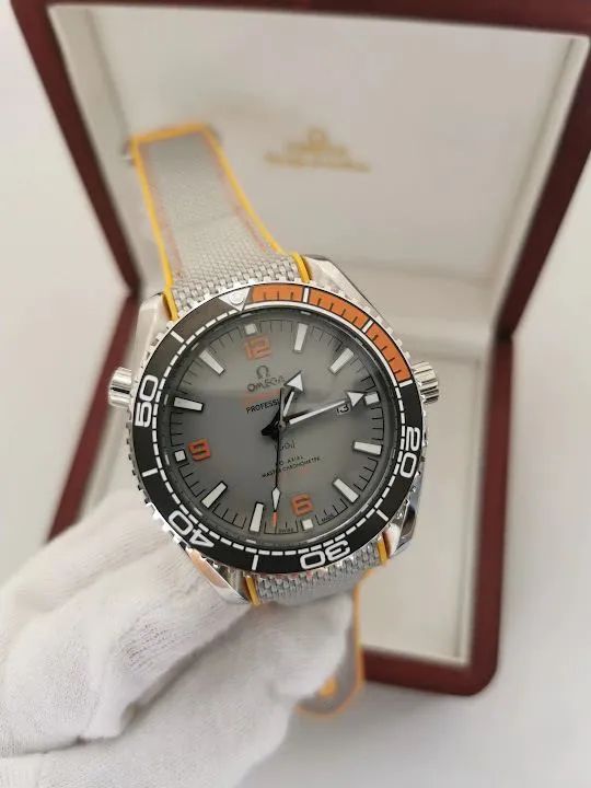 Relógio Estilo Planet Ocean Automático - Aço 904L, Fundo de Vidro e Pulseira de Borracha