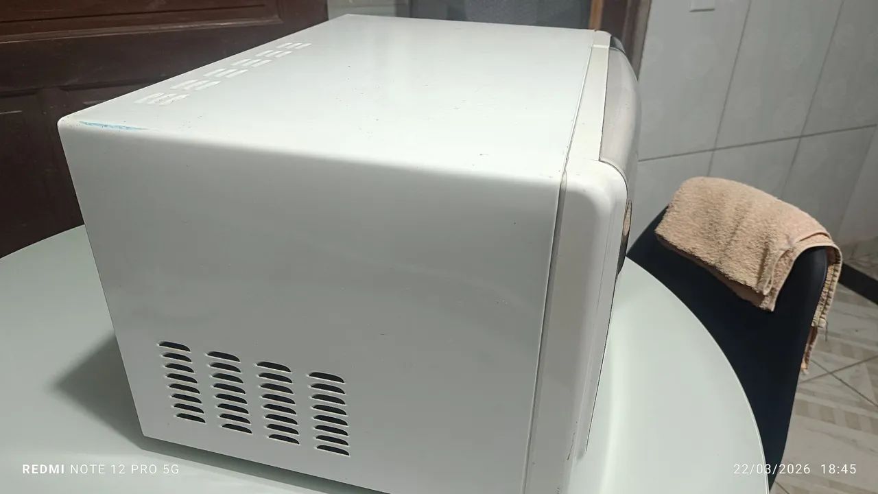 ,Vendo microondas Eletrolux 33 litros  - Foto 4