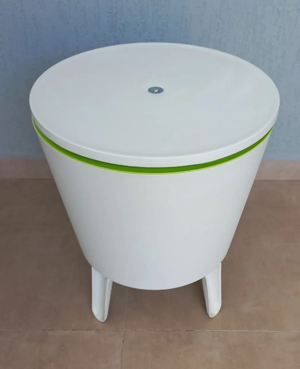 Mesa portátil com cooler integrado e tampo regulável - Foto 3