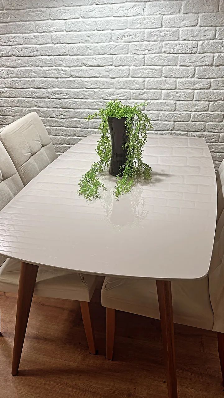 Mesa de quatro cadeiras com tampo laqueado - Foto 5