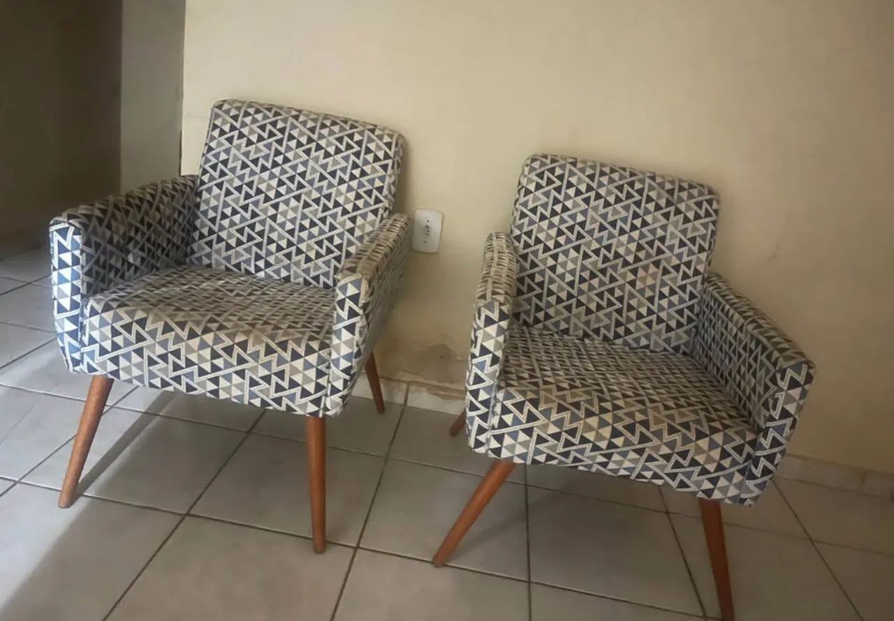 Duas poltronas 