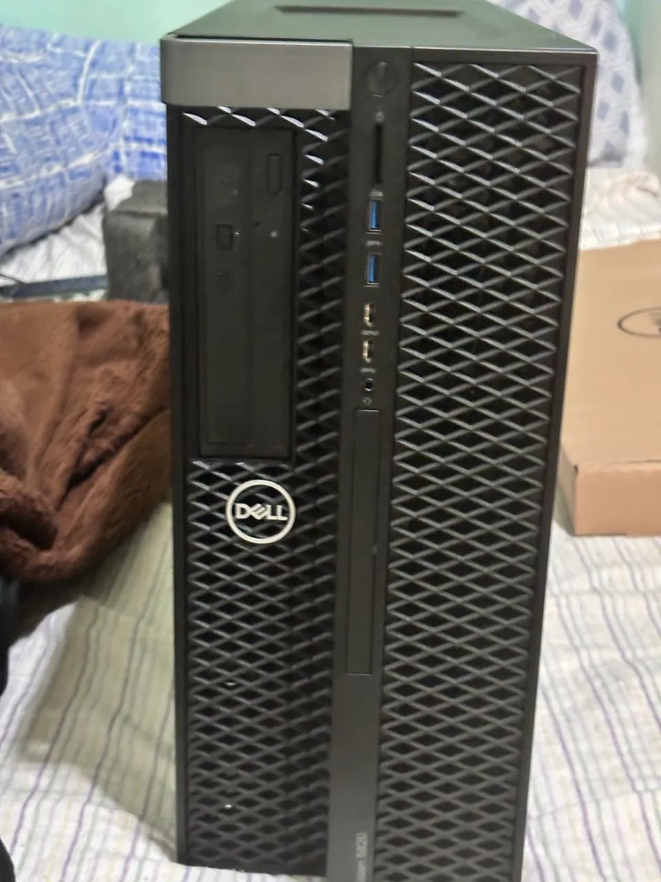 Workstation Dell 5820T - Foto 3