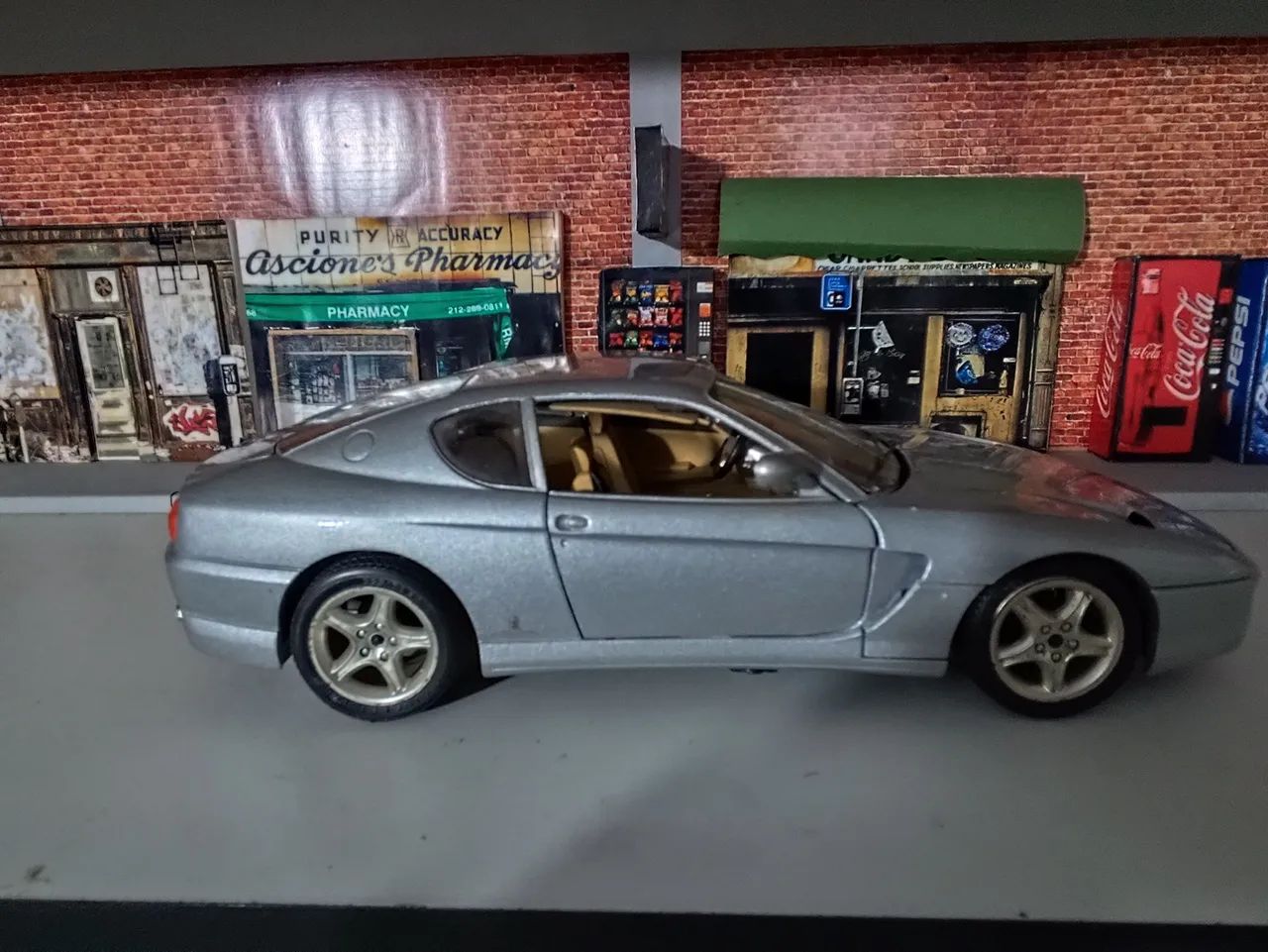 Miniatura Ferrari 1/18 - Foto 2
