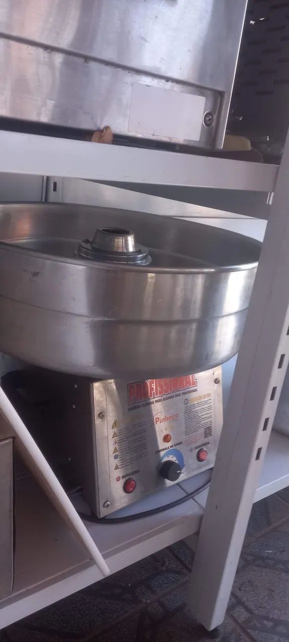 LOCAÇÃO DE PRODUTOS, E EQUIPAMENTOS INDUSTRIAIS  COZINHA E EVENTOS 61- * 