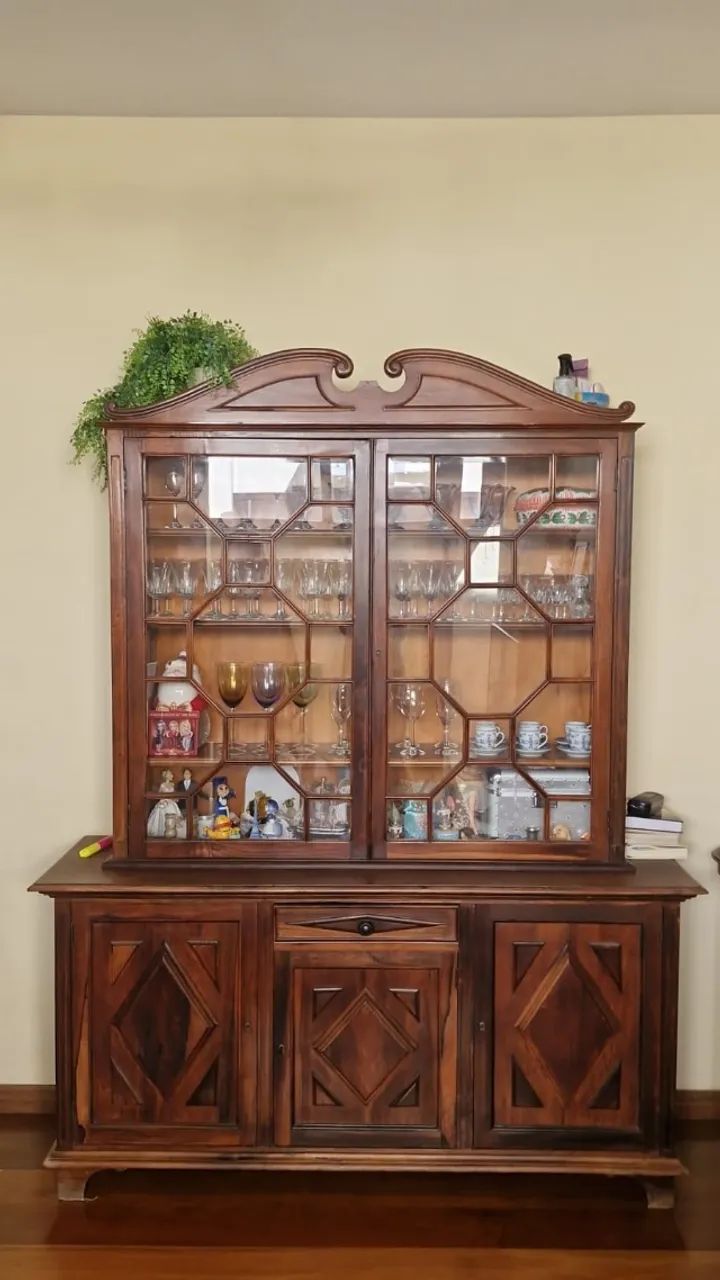 Cristaleira antiquidade