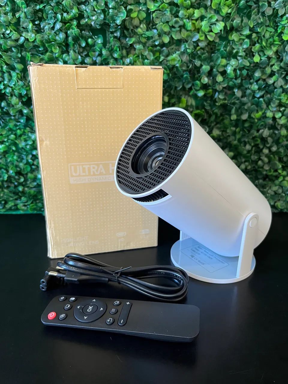 Projetor Portatil HY300 Novo Wi-Fi e Bluetooth com Entrega Rápida! - Foto 2