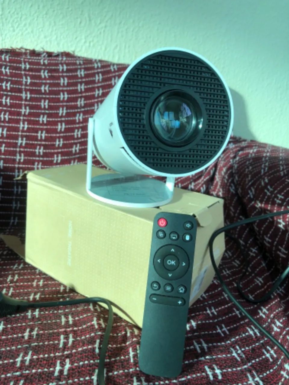 Vendo projetor 100$, pegando TUDO PERFEITAMENTE  - Foto 3