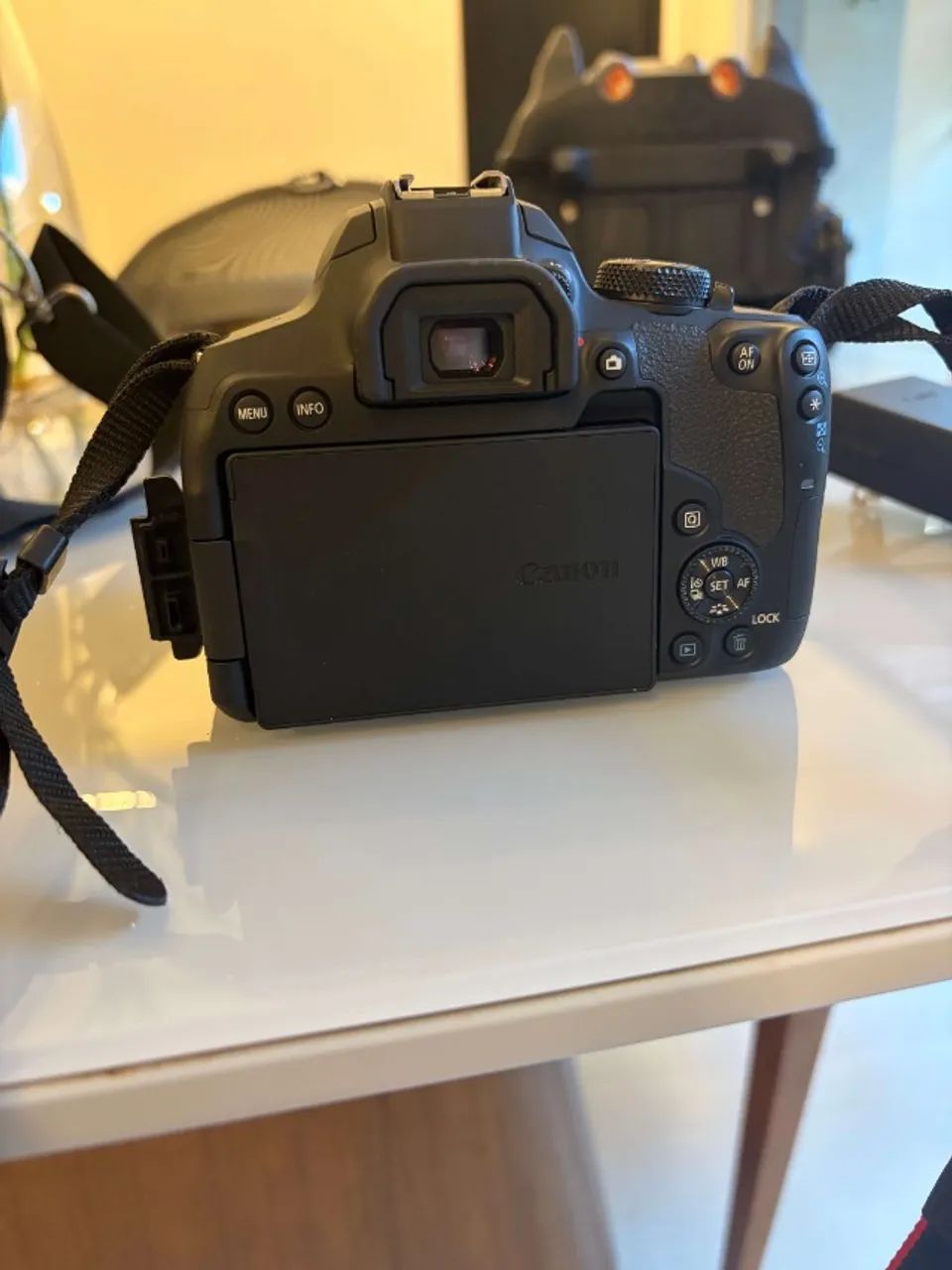 Vendo Câmera DSLR canon EOS Rebel t8i   - Foto 4