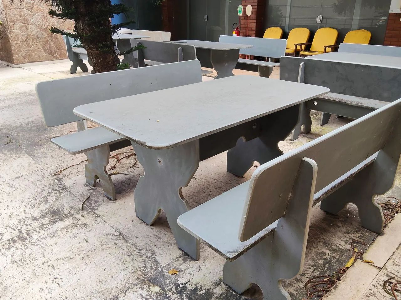 Mesa de 1.80m com 2 bancos de Ardósia 