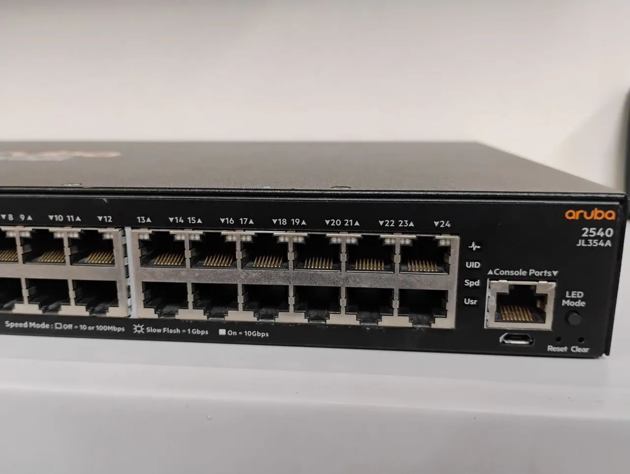 Switch HPE Aruba 2540 24G SFP+ - Foto 2