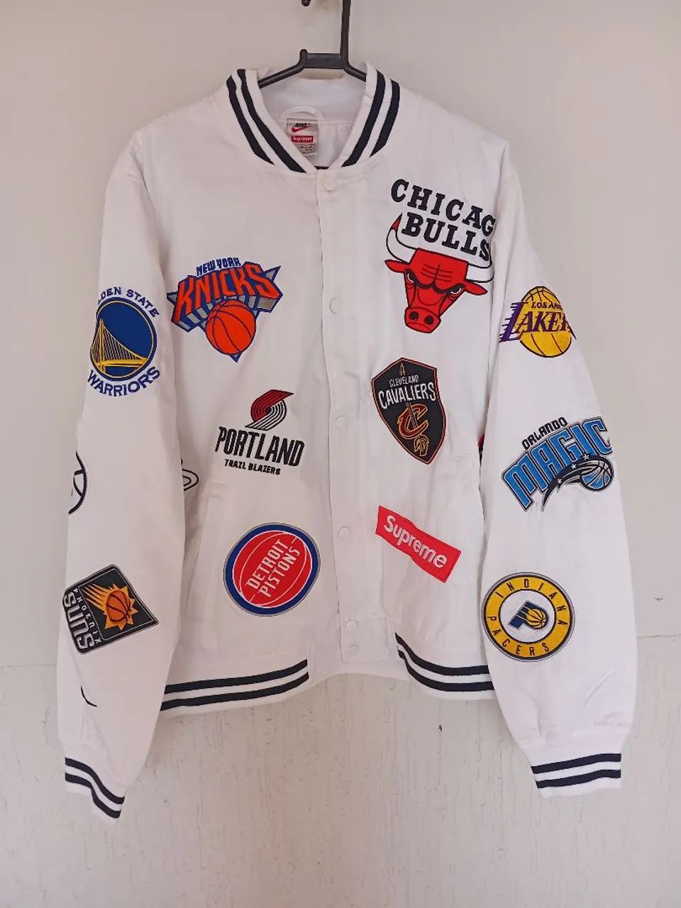 Jaqueta Supreme x Nike x Nba - M - Branco