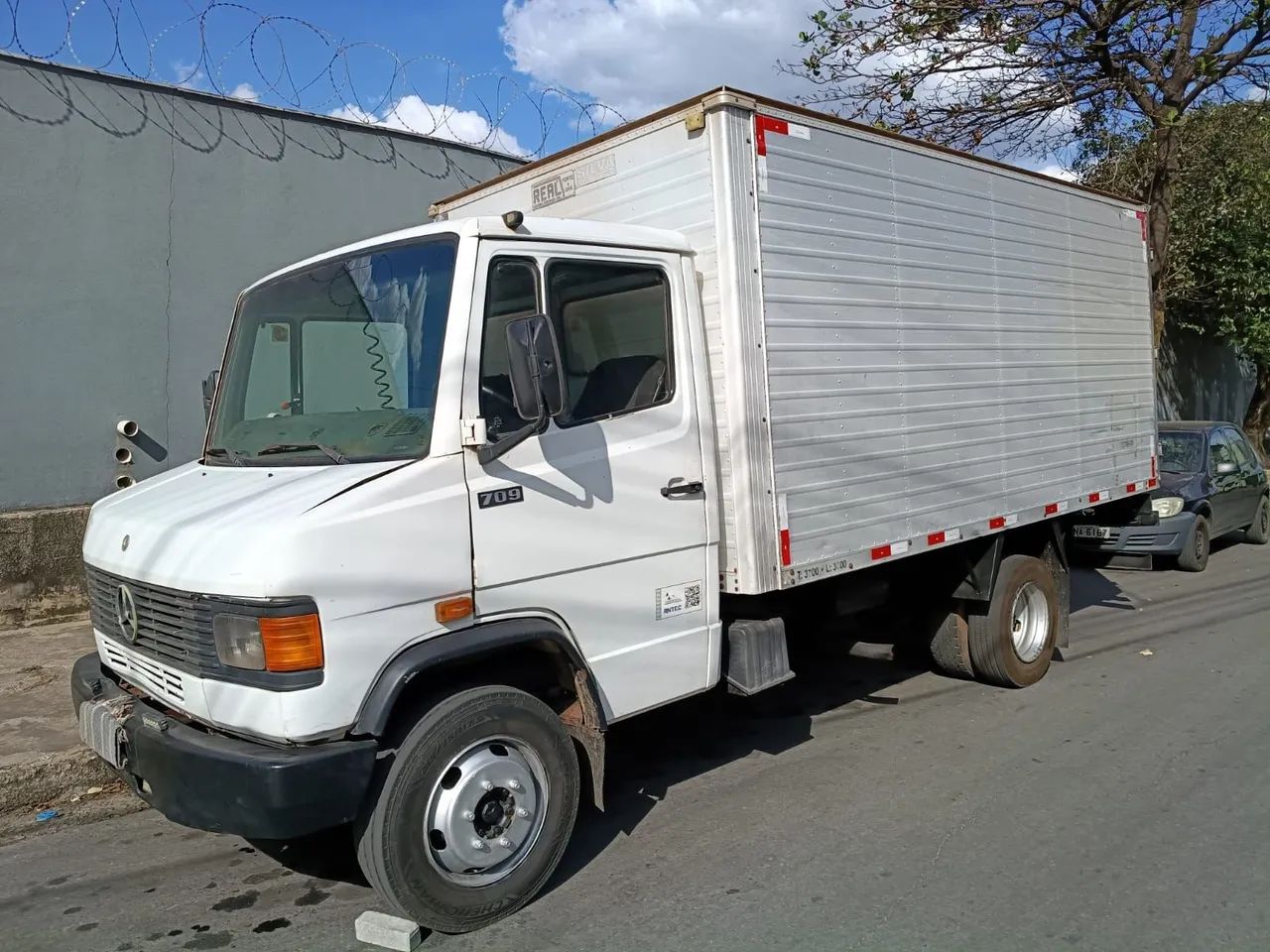Caminhão 709 - Foto 2