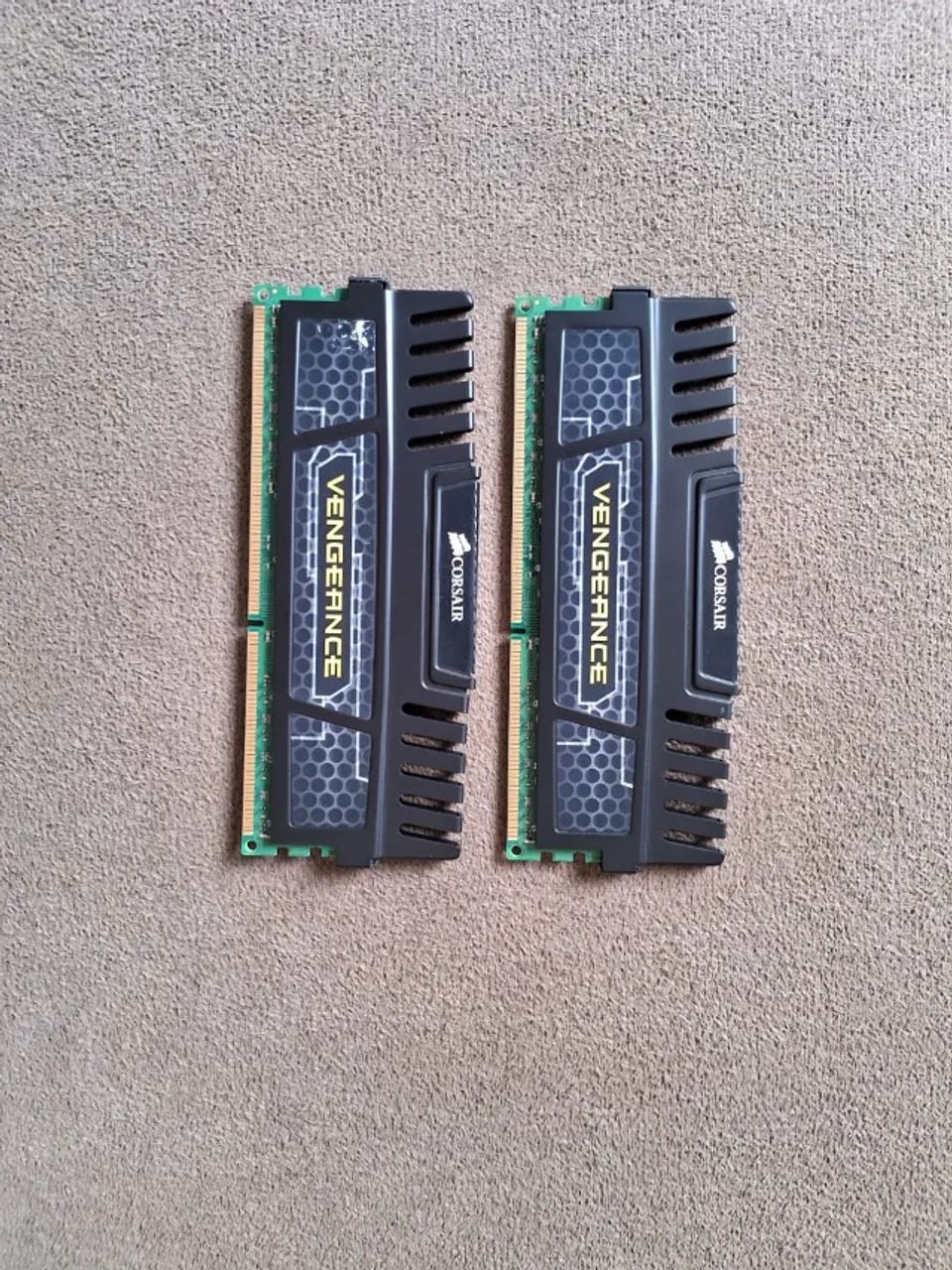 Memórias CORSAIR Vengeance® DDR3 (2x8GB) 16GB 1600MHz