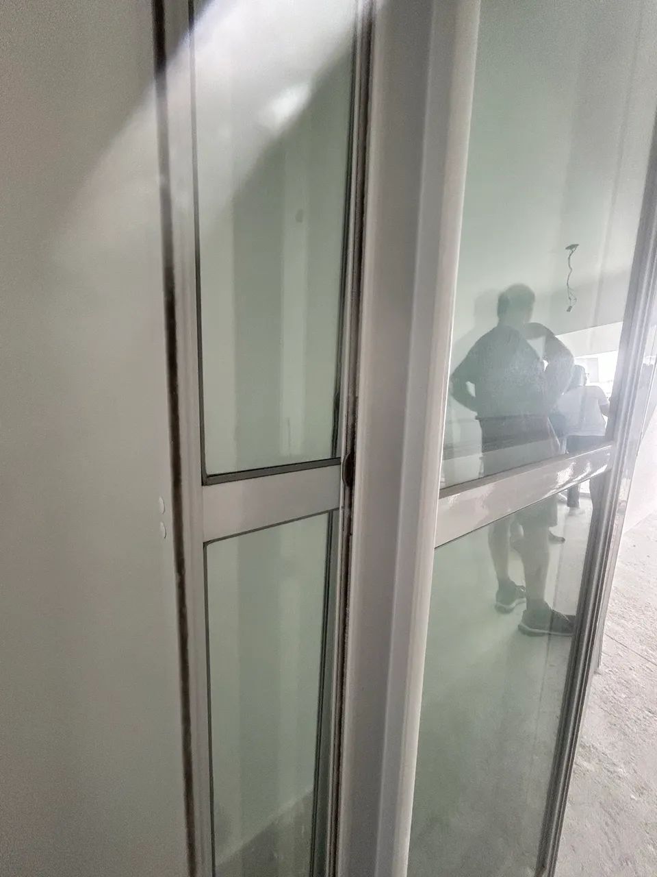 Porta balcão de correr sala e quarto - Foto 4