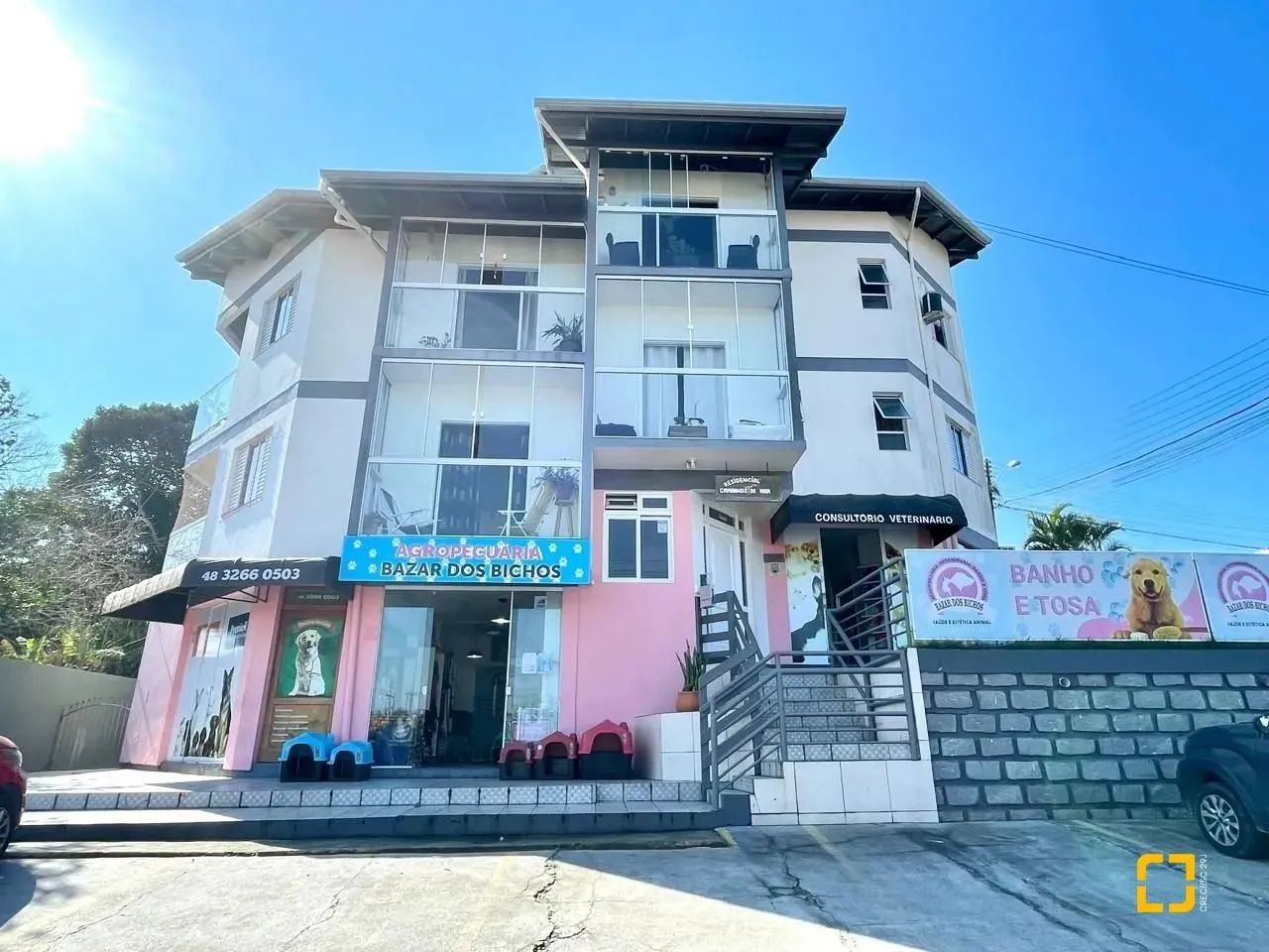 Edifício Comercial em Ponta Das Canas