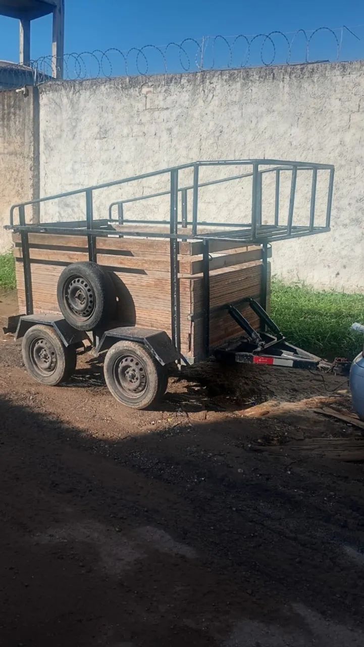 Vendo carroçinha 2 eixo 