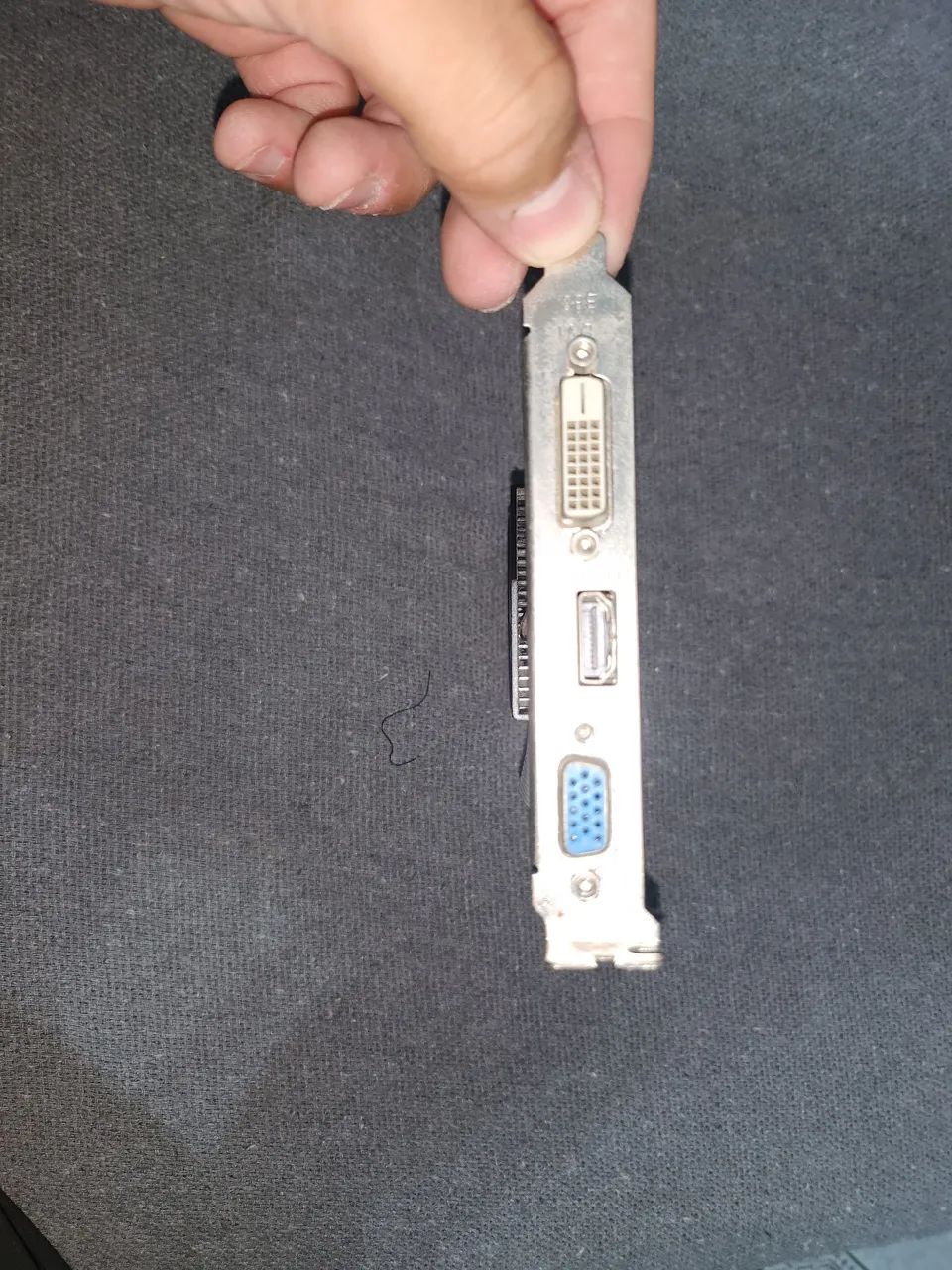 Placa de vídeo GT 730 - Foto 3