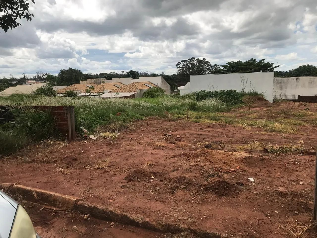Terreno com leve declive 