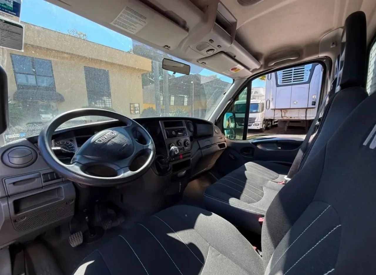 Iveco baú bem conservada  - Foto 5
