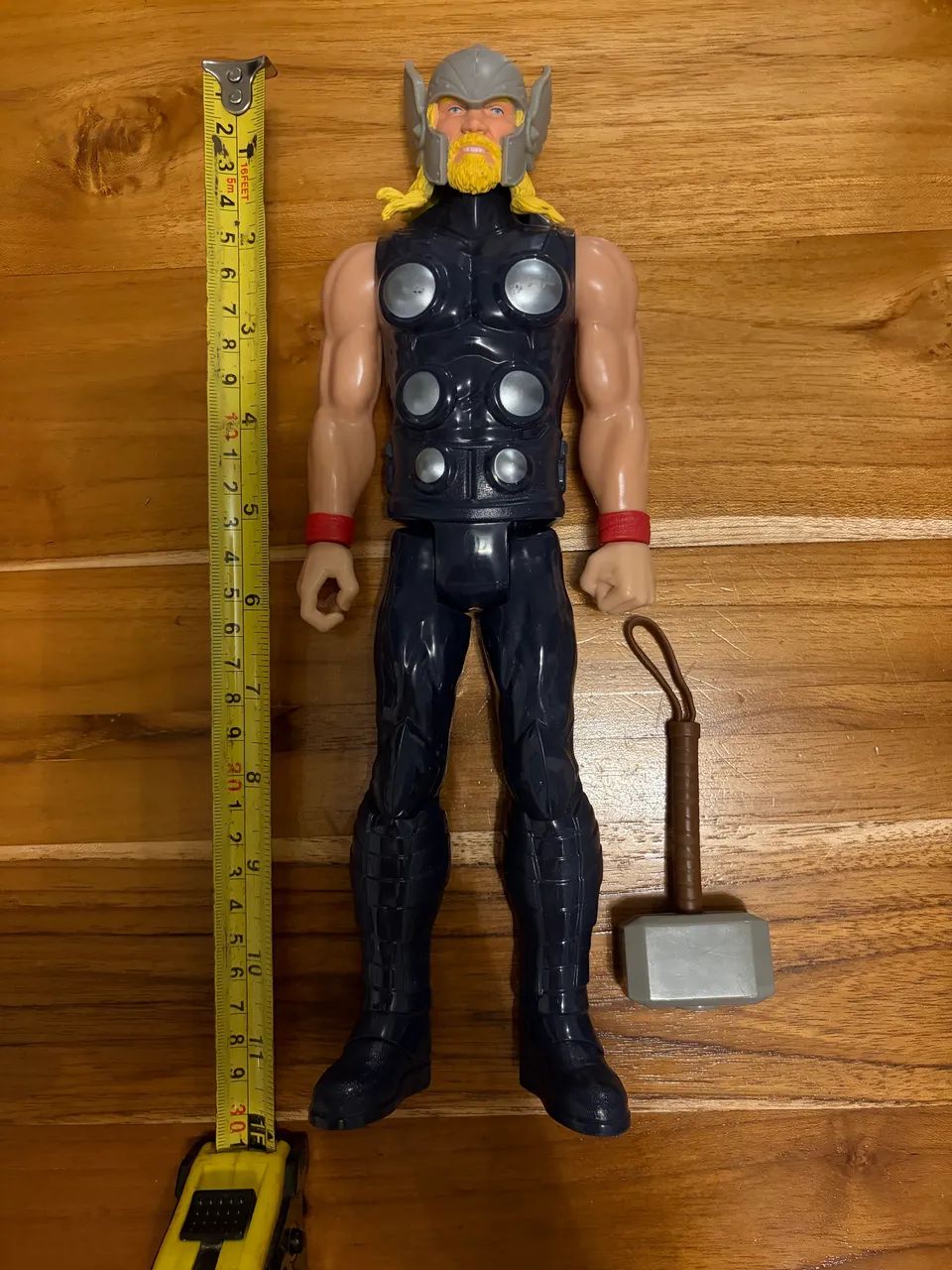 Boneco Thor
