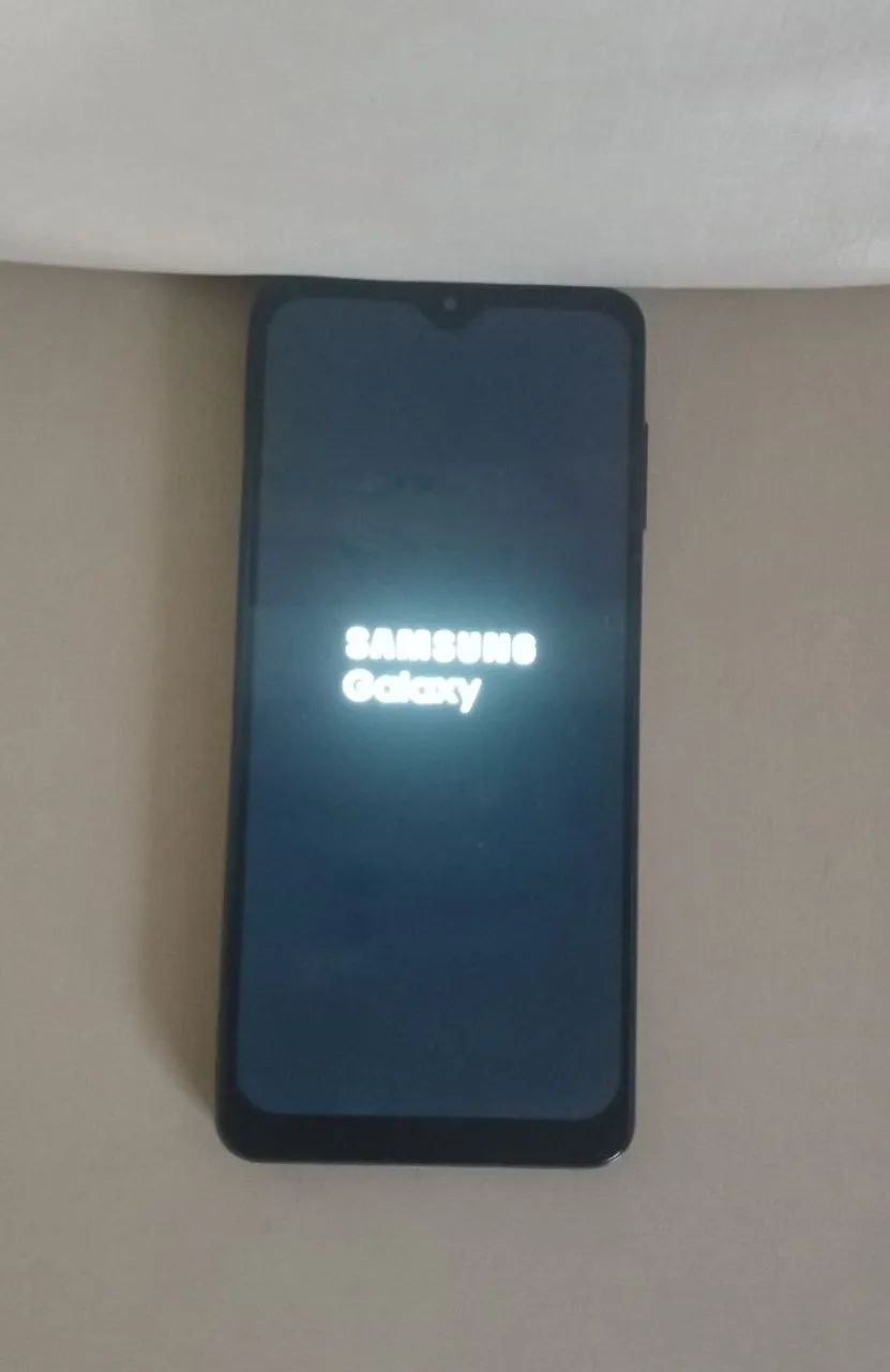 Vendo um Samsung A22 128 Gb funcionando perfeitamente 