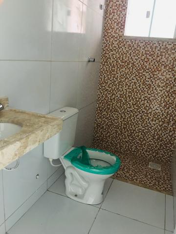 Linda casa com documentação grátis 2 quartos e 2 suites - Foto 13