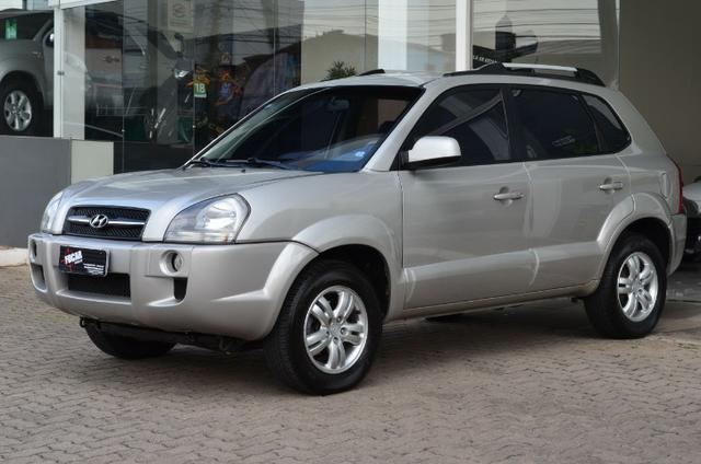 Hyundai Tucson 2.0 gl gasolina automática * completa * pneus novos