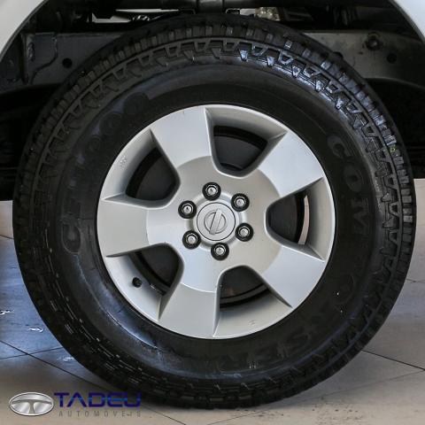 NISSAN FRONTIER 2012/2013 2.5 XE 4X4 CD TURBO ELETRONIC DIESEL 4P MANUAL - Foto 8