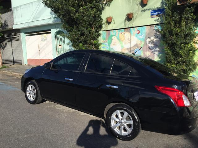 Nissan versa 1.6 flex SL completo